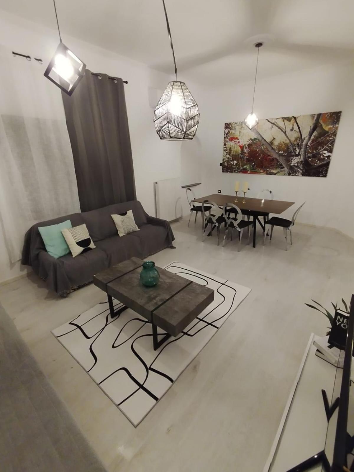 Black N' White Cozy Housegarden Alexandroúpolis Ngoại thất bức ảnh