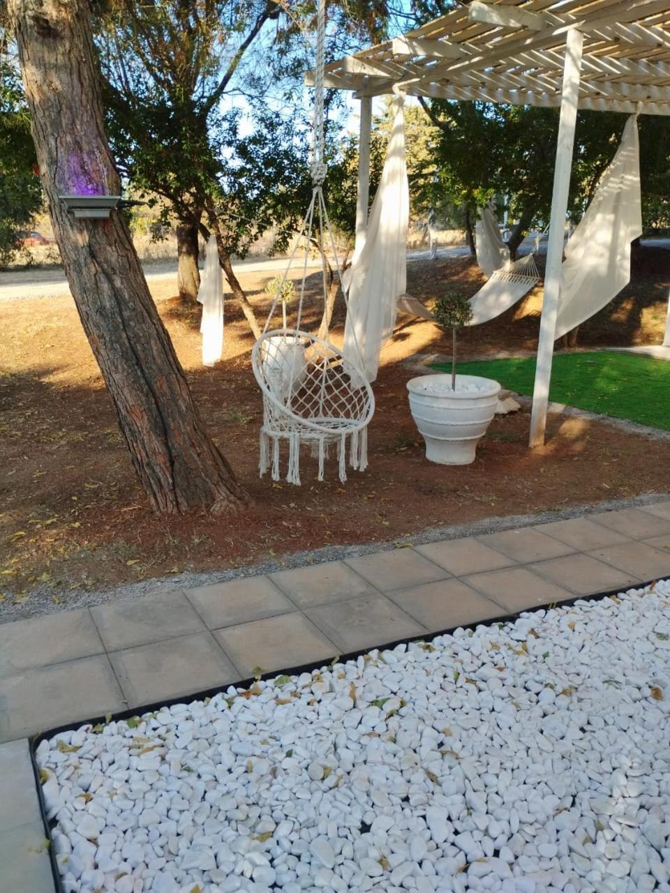Black N' White Cozy Housegarden Alexandroúpolis Ngoại thất bức ảnh