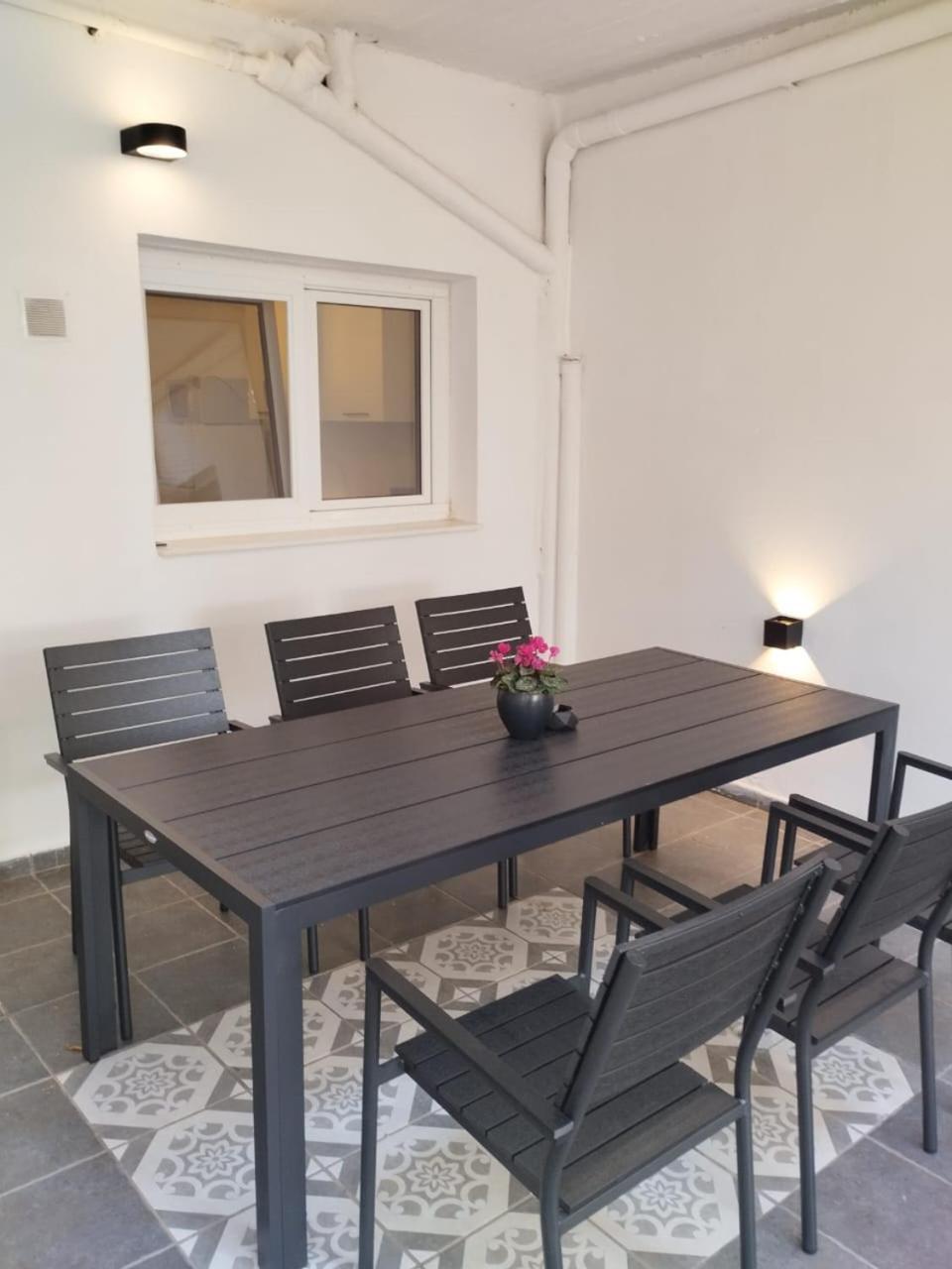 Black N' White Cozy Housegarden Alexandroúpolis Ngoại thất bức ảnh